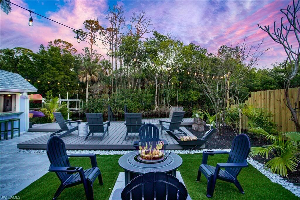 1308 Grand Canal Dr, Naples, FL 34110-33