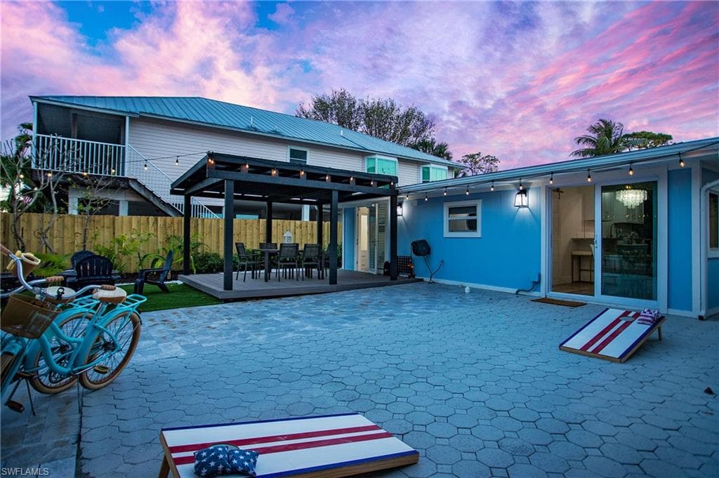 1308 Grand Canal Dr, Naples, FL 34110-36