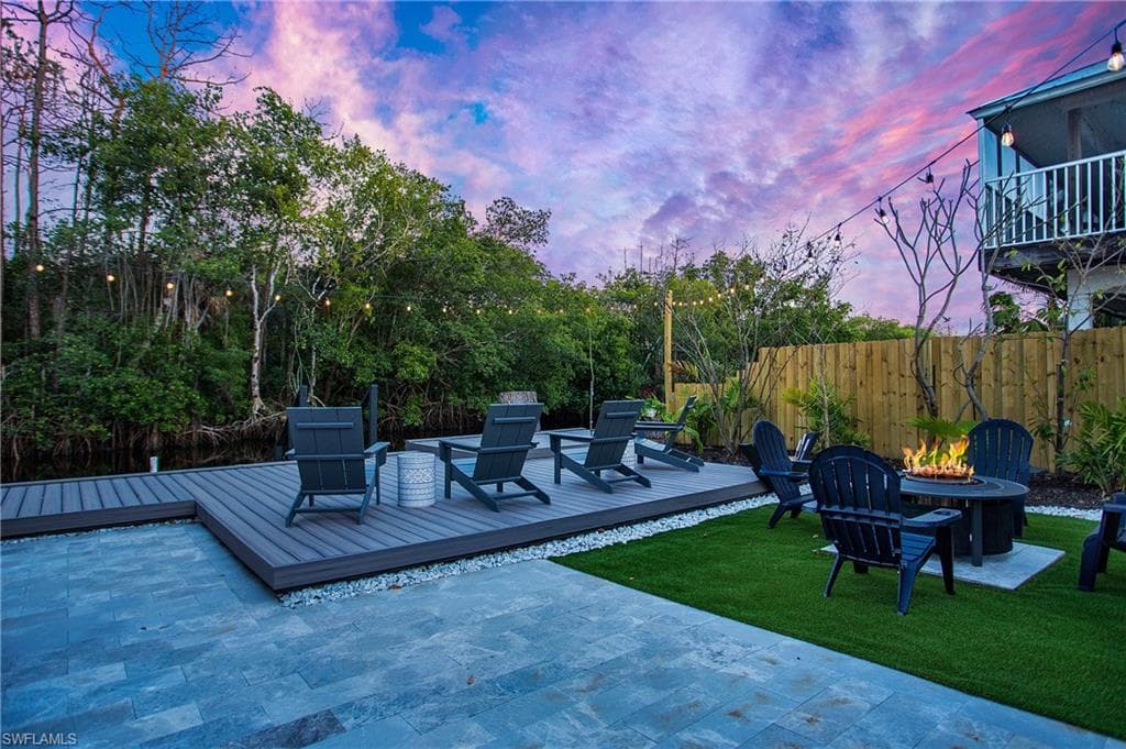 1308 Grand Canal Dr, Naples, FL 34110-45