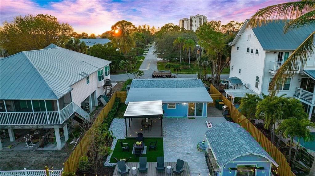 1308 Grand Canal Dr, Naples, FL 34110-48