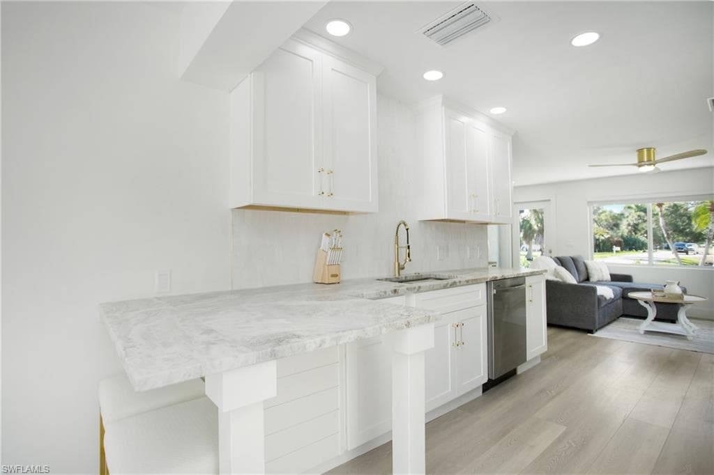 1308 Grand Canal Dr, Naples, FL 34110-5