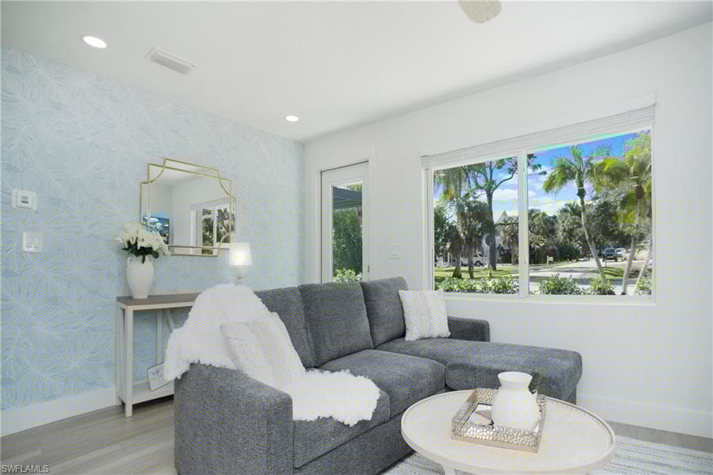 1308 Grand Canal Dr, Naples, FL 34110-8