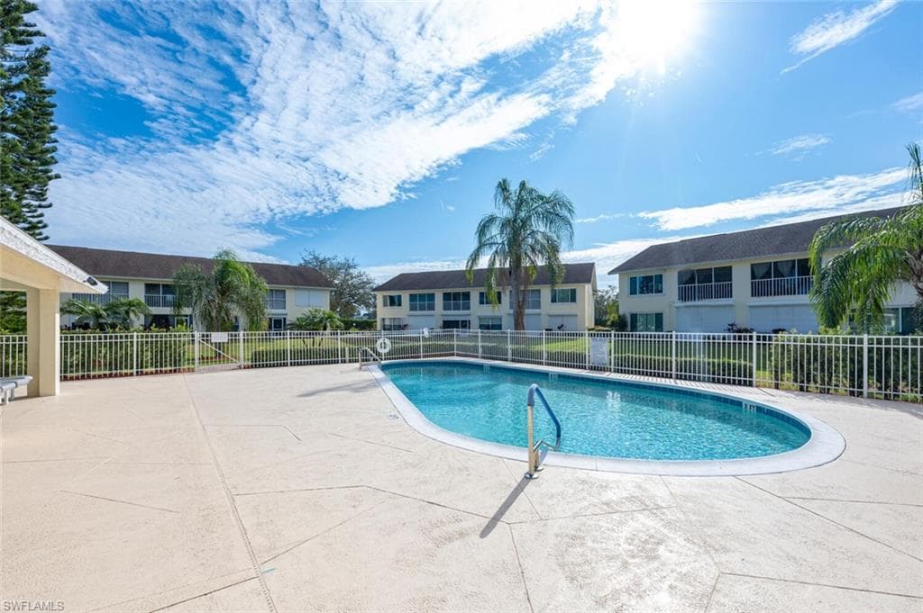 10261 Maddox Ln 522, Bonita Springs, FL 34135-30