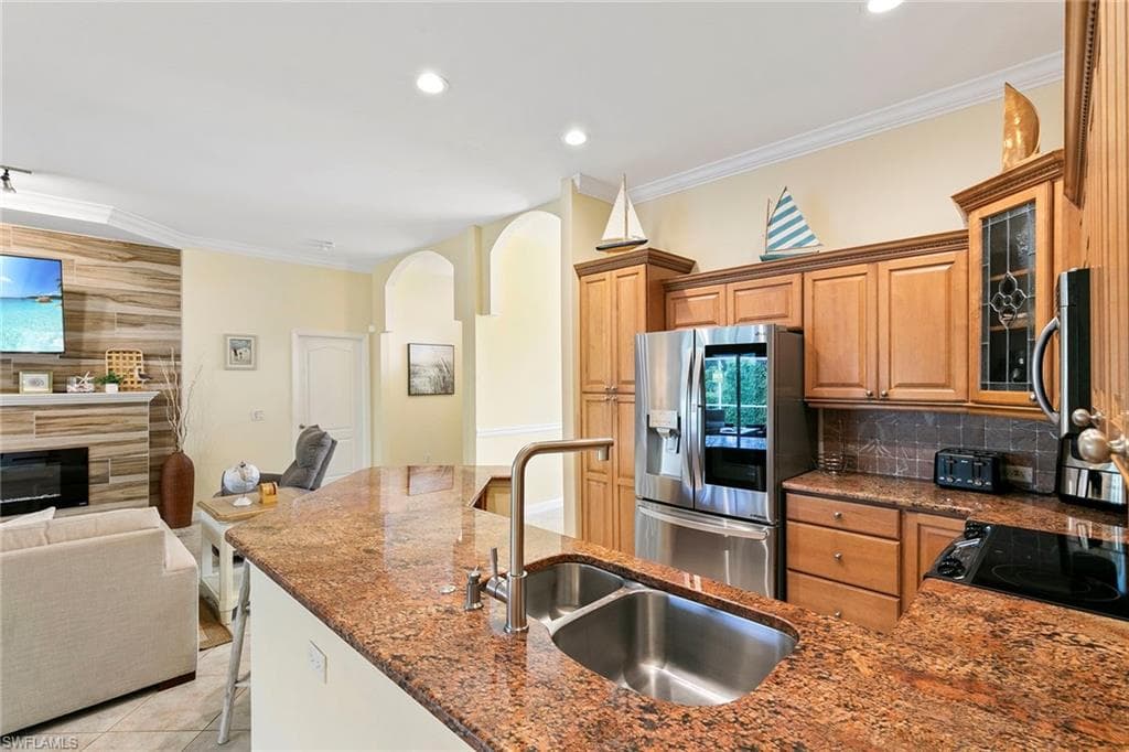 552 Century Dr, Marco Island, FL 34145-11