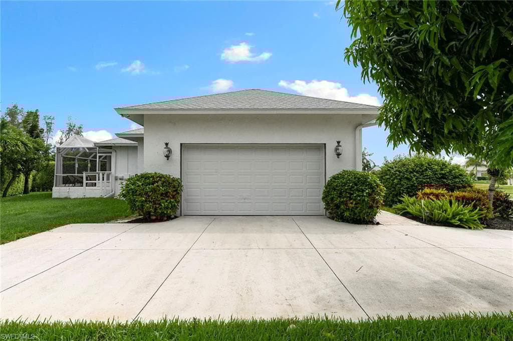 552 Century Dr, Marco Island, FL 34145-4