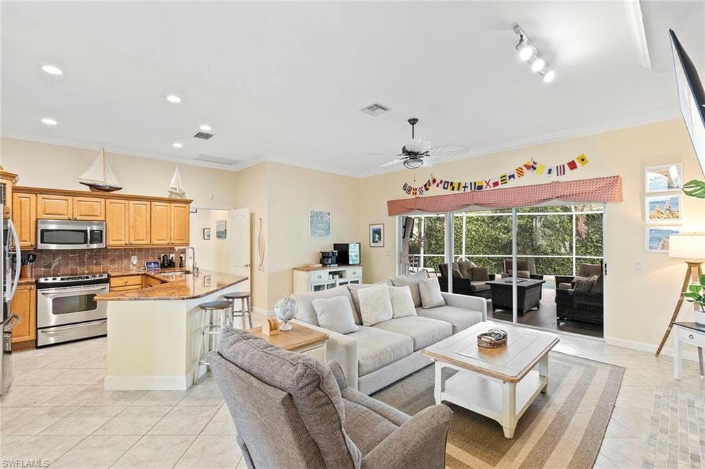 552 Century Dr, Marco Island, FL 34145-5