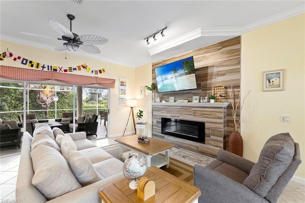 552 Century Dr, Marco Island, FL 34145-6
