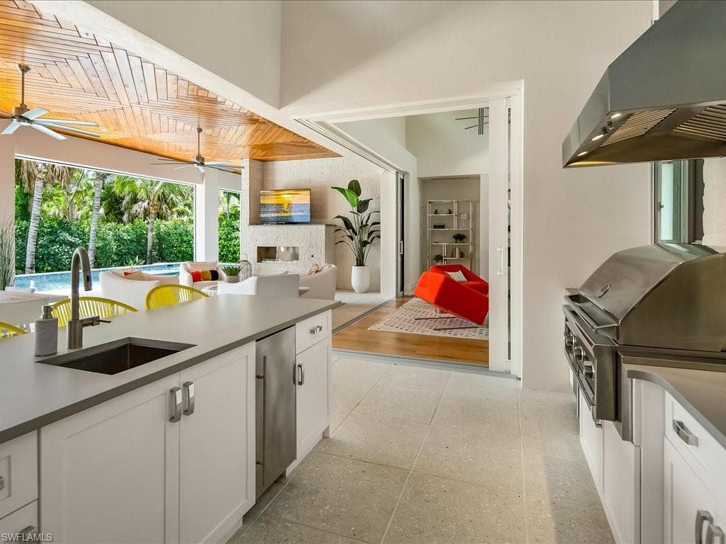 185 North Lake Dr, Naples, FL 34102-17