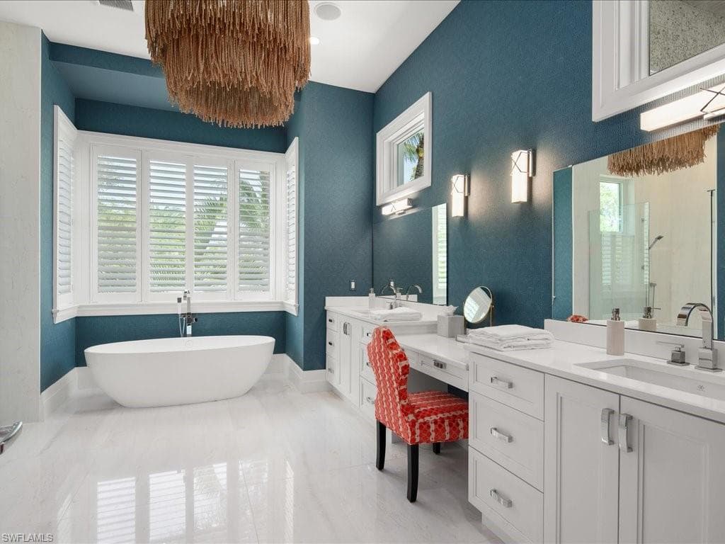 185 North Lake Dr, Naples, FL 34102-36