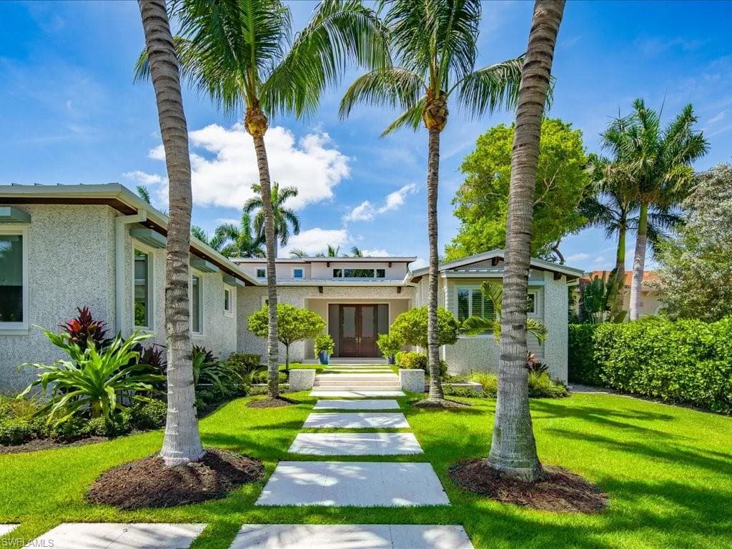 185 North Lake Dr, Naples, FL 34102-44