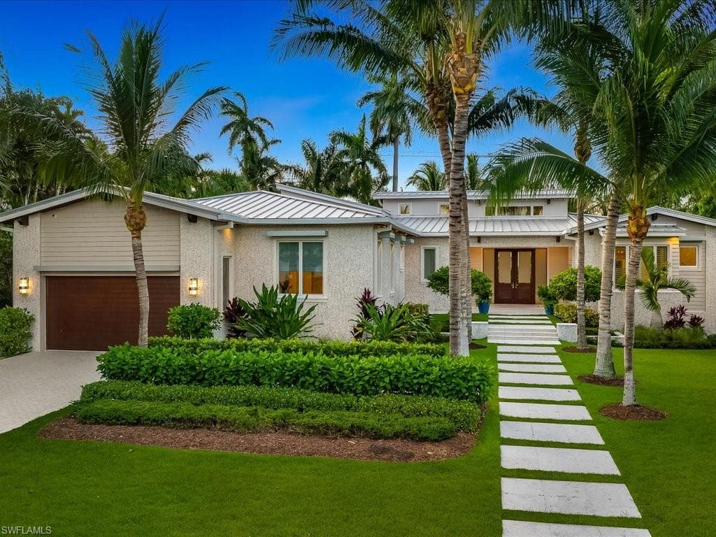 185 North Lake Dr, Naples, FL 34102-51
