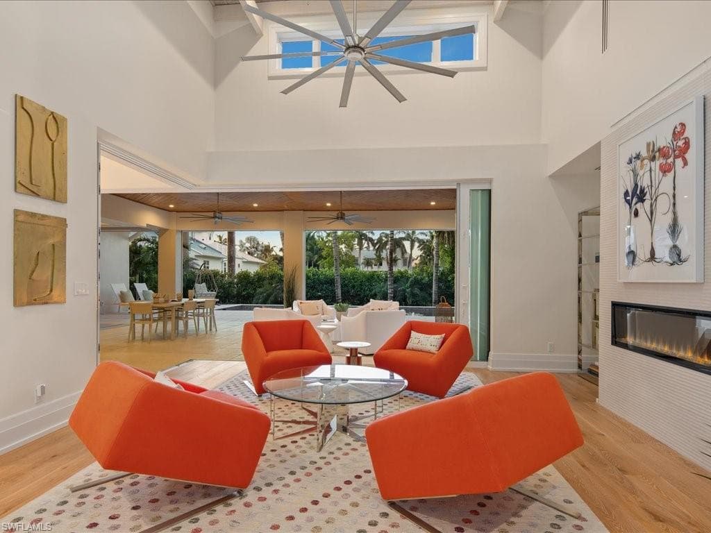 185 North Lake Dr, Naples, FL 34102-5