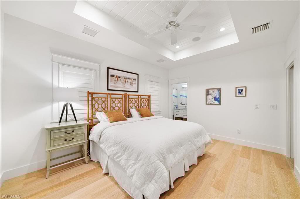 383 4th Ave S, Naples, FL 34102-23