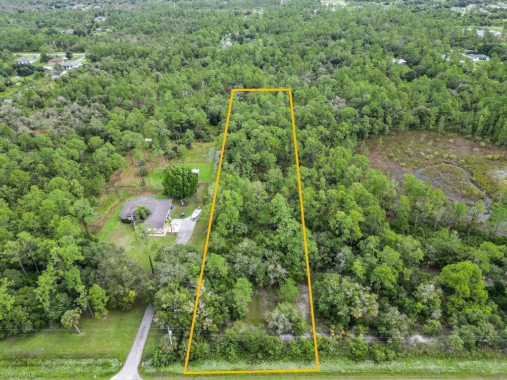 64th Ave NE, Naples, FL 34120-1