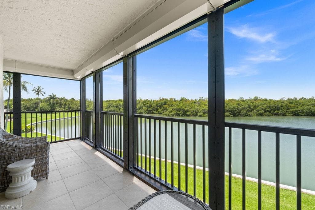 15 Bluebill Ave 102, Naples, FL 34108-29