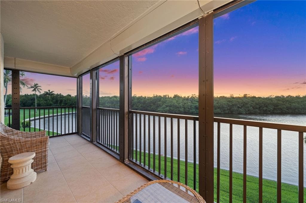15 Bluebill Ave 102, Naples, FL 34108-32
