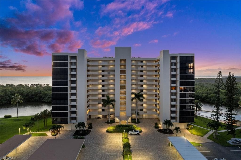15 Bluebill Ave 102, Naples, FL 34108-33
