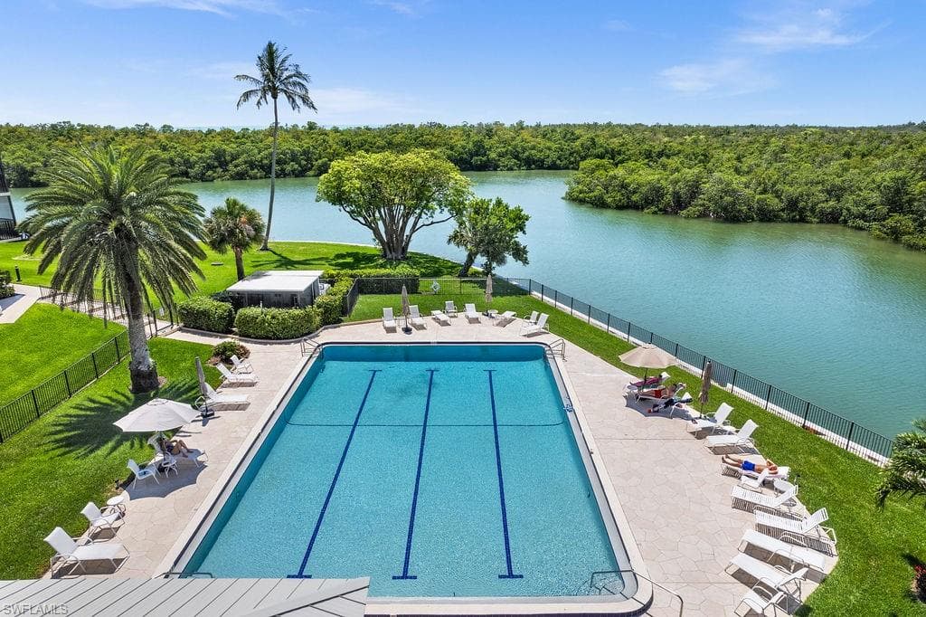 15 Bluebill Ave 102, Naples, FL 34108-39