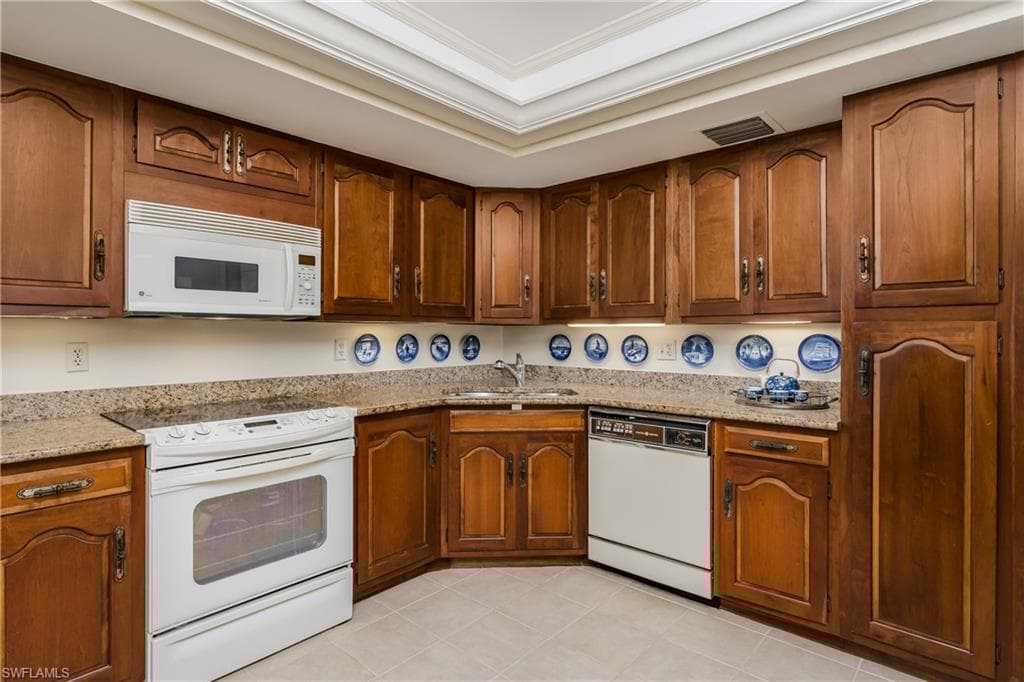 174 Collier Blvd 904, Marco Island, FL 34145-9