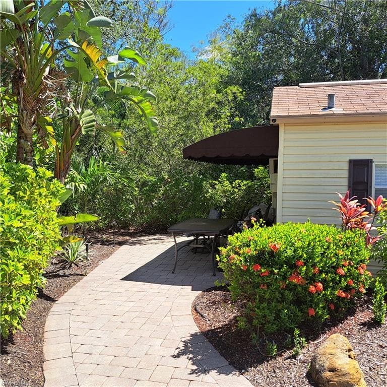 4914 Coach Ln, Naples, FL 34114-4