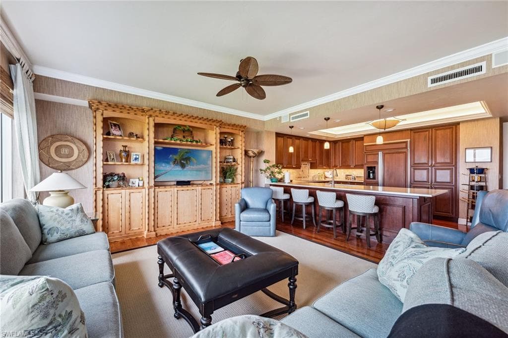 8787 Bay Colony Dr 803, Naples, FL 34108-4