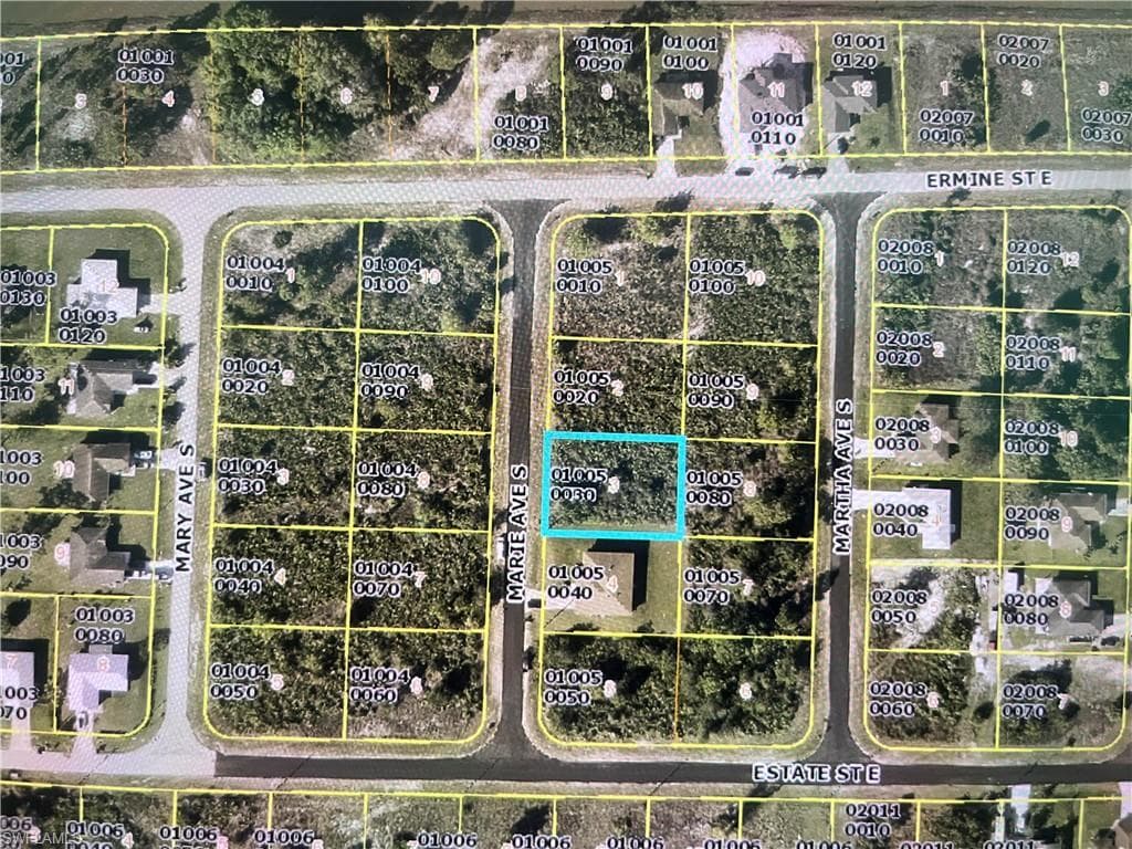 915 Marie Ave S, Lehigh Acres, FL 33974-2