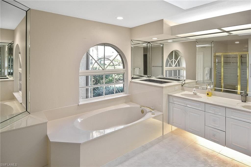 8928 Lely Island Cir, Naples, FL 34113-25
