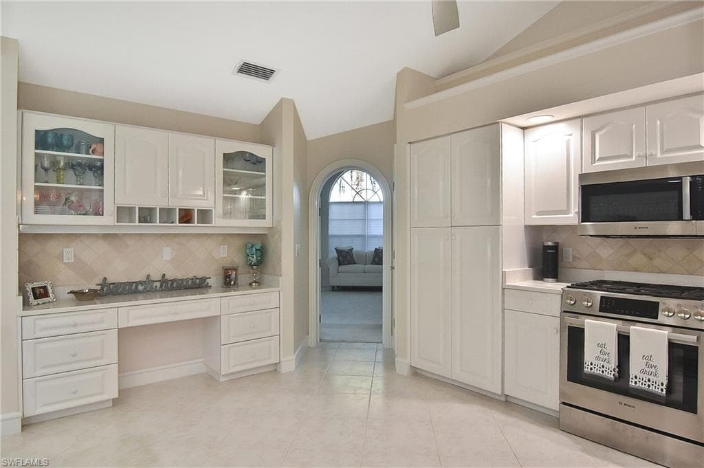 8928 Lely Island Cir, Naples, FL 34113-29