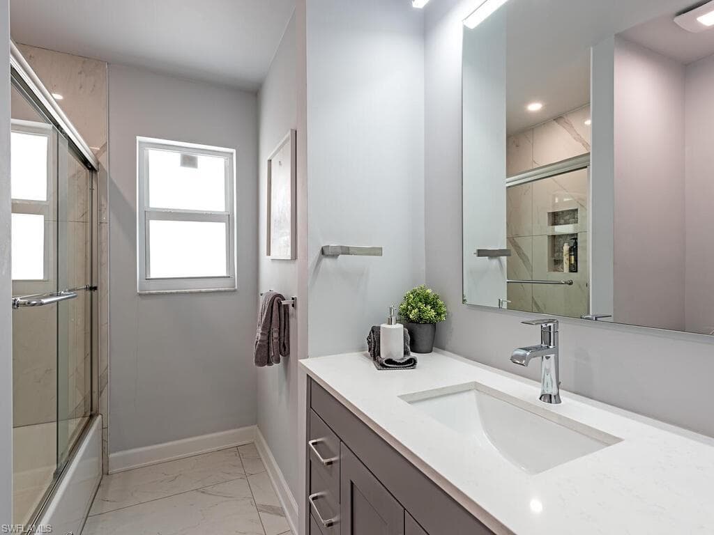 714 109th Ave N, Naples, FL 34108-11
