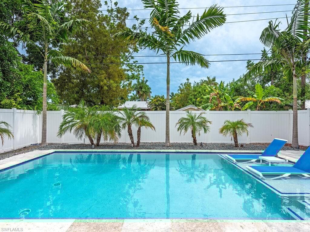 714 109th Ave N, Naples, FL 34108-14