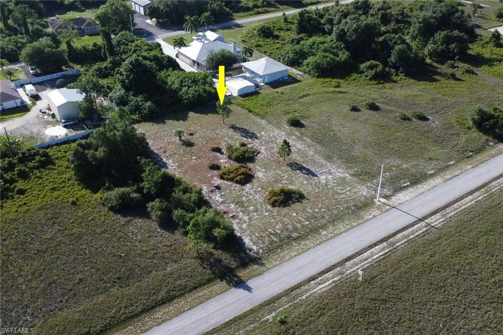 1812 Wells Ave, Lehigh Acres, FL 33972-1