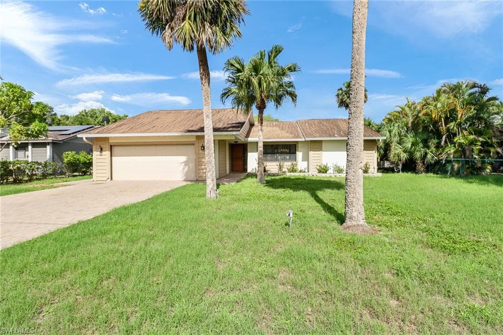 27780 Matheson Ave, Bonita Springs, FL 34135-2