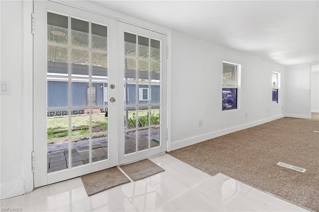 120 Grassy Key Ln 38, Naples, FL 34114-9