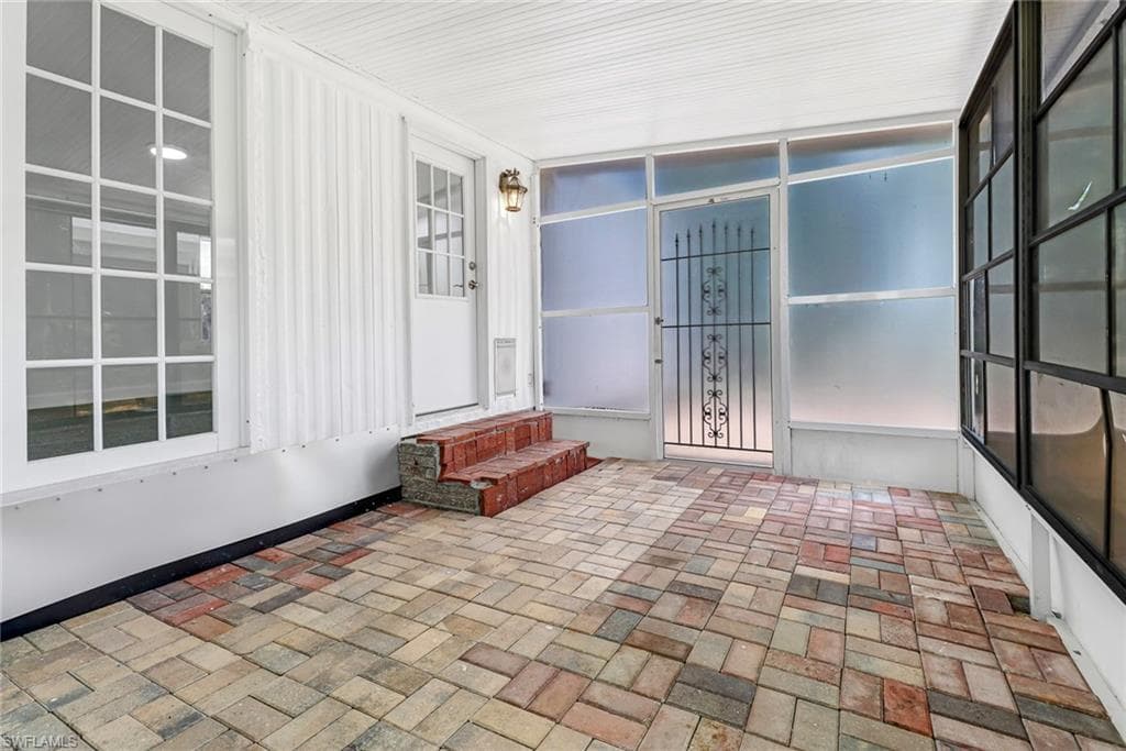 120 Grassy Key Ln 38, Naples, FL 34114-20