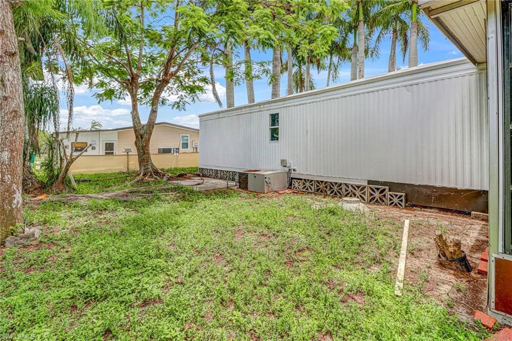 120 Grassy Key Ln 38, Naples, FL 34114-25