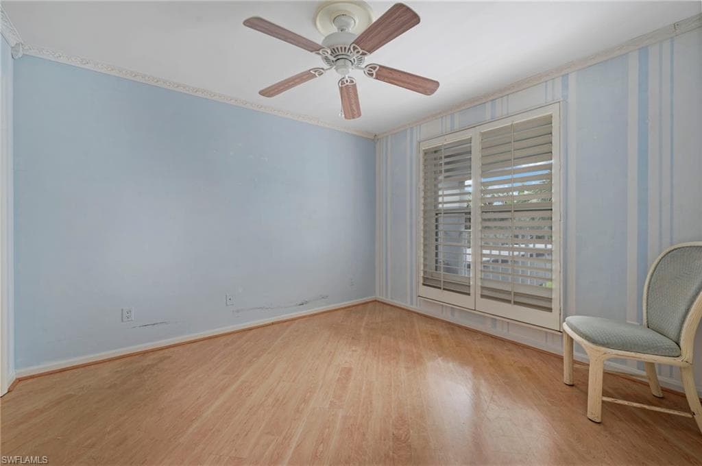 509 Roma Ct 208, Naples, FL 34110-9
