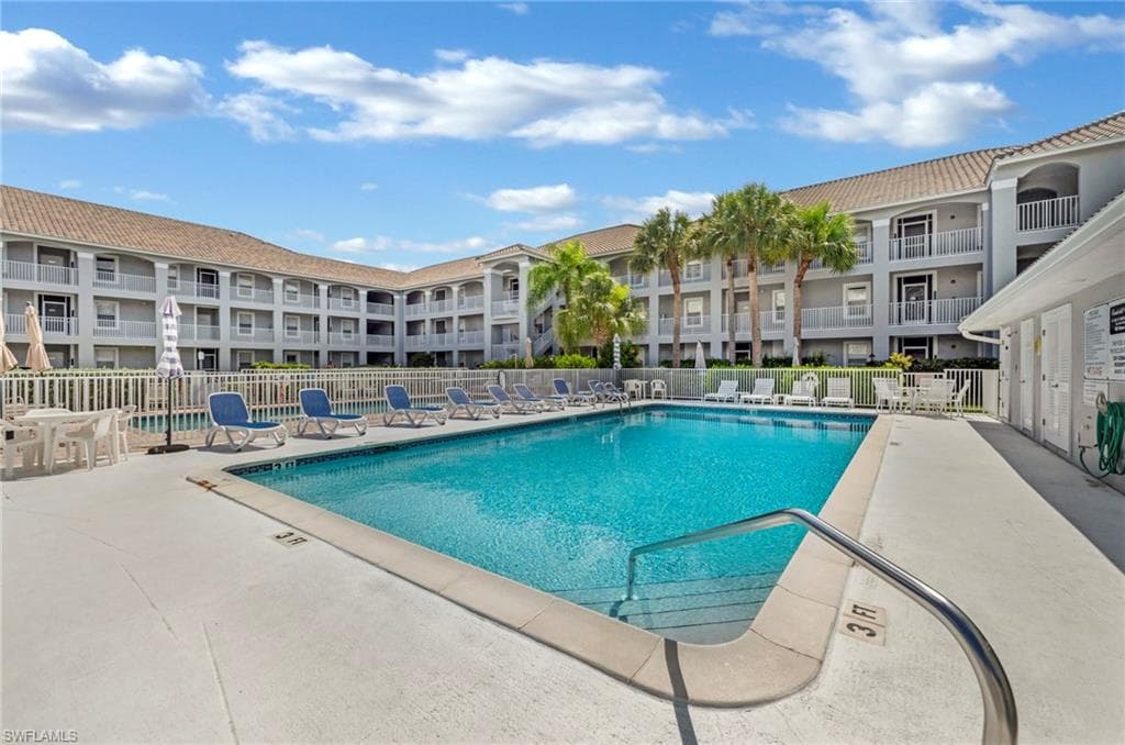 509 Roma Ct 208, Naples, FL 34110-12