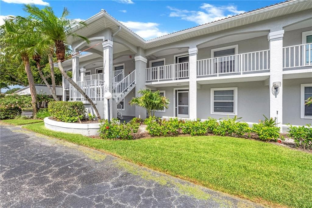 509 Roma Ct 208, Naples, FL 34110-2