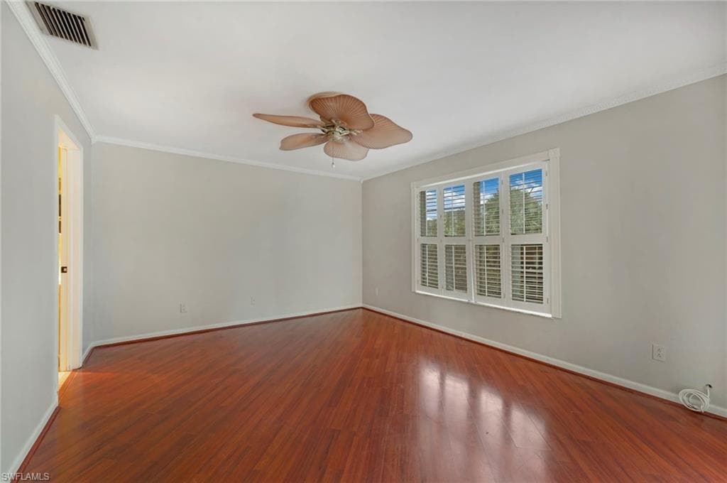 509 Roma Ct 208, Naples, FL 34110-7