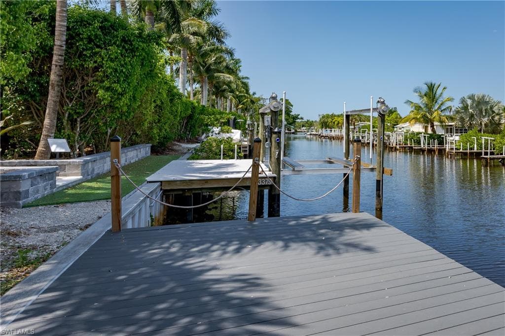 13375 Snook Cir, Naples, FL 34114-2