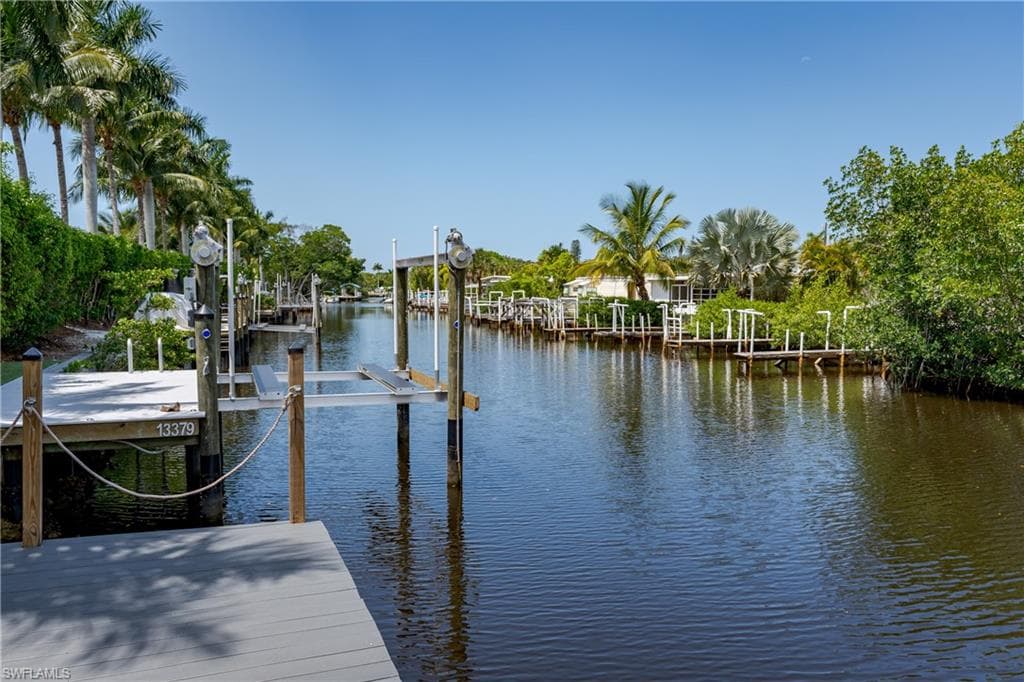 13375 Snook Cir, Naples, FL 34114-3