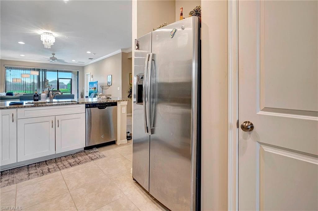 9440 Benvenuto Ct 102, Naples, FL 34119-9