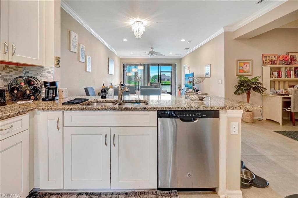 9440 Benvenuto Ct 102, Naples, FL 34119-10