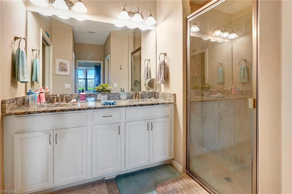 9440 Benvenuto Ct 102, Naples, FL 34119-18