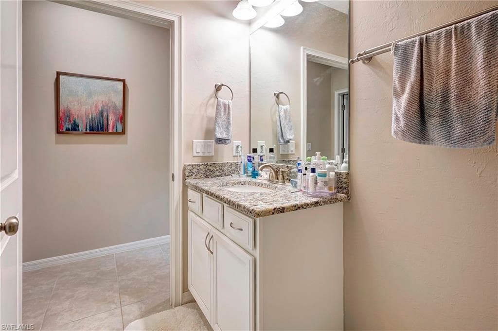 9440 Benvenuto Ct 102, Naples, FL 34119-22