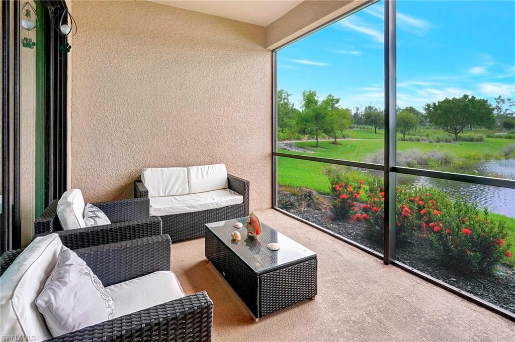 9440 Benvenuto Ct 102, Naples, FL 34119-24
