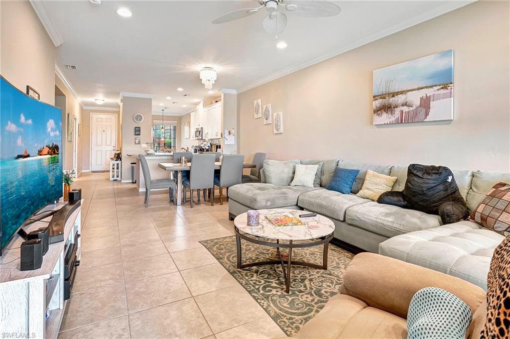 9440 Benvenuto Ct 102, Naples, FL 34119-4