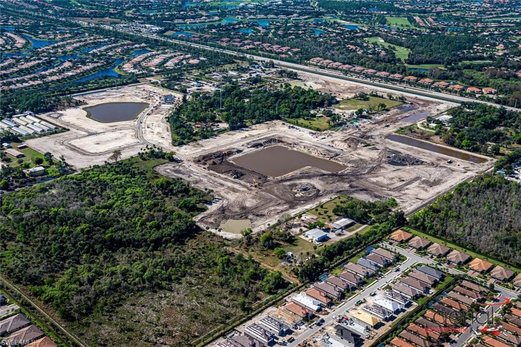 343 Grace Bay Ln, Naples, FL 34114-6