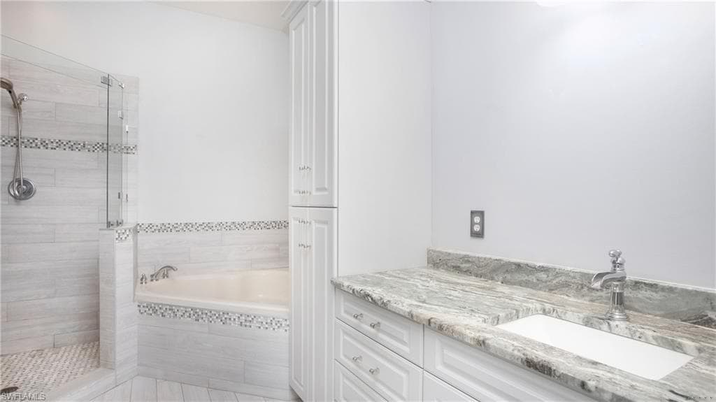 7231 Bergamo Way 202, Fort Myers, FL 33966-20