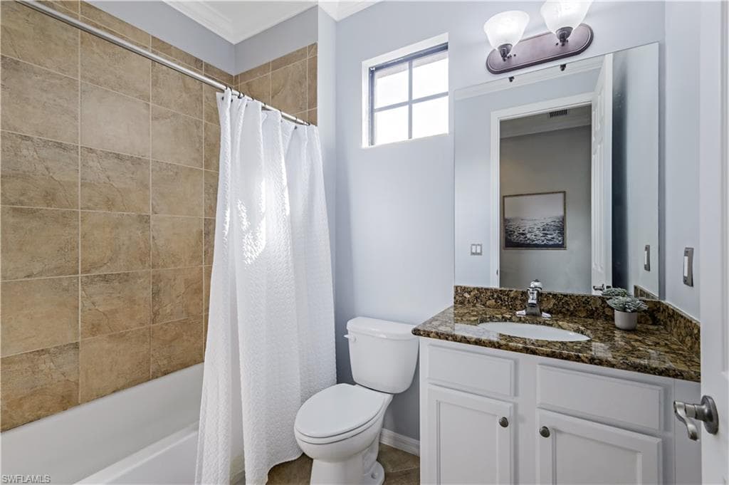 8949 Malibu St 302, Naples, FL 34113-13